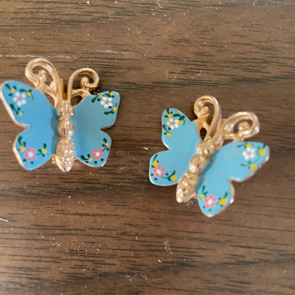 Jewelry - Two brooches